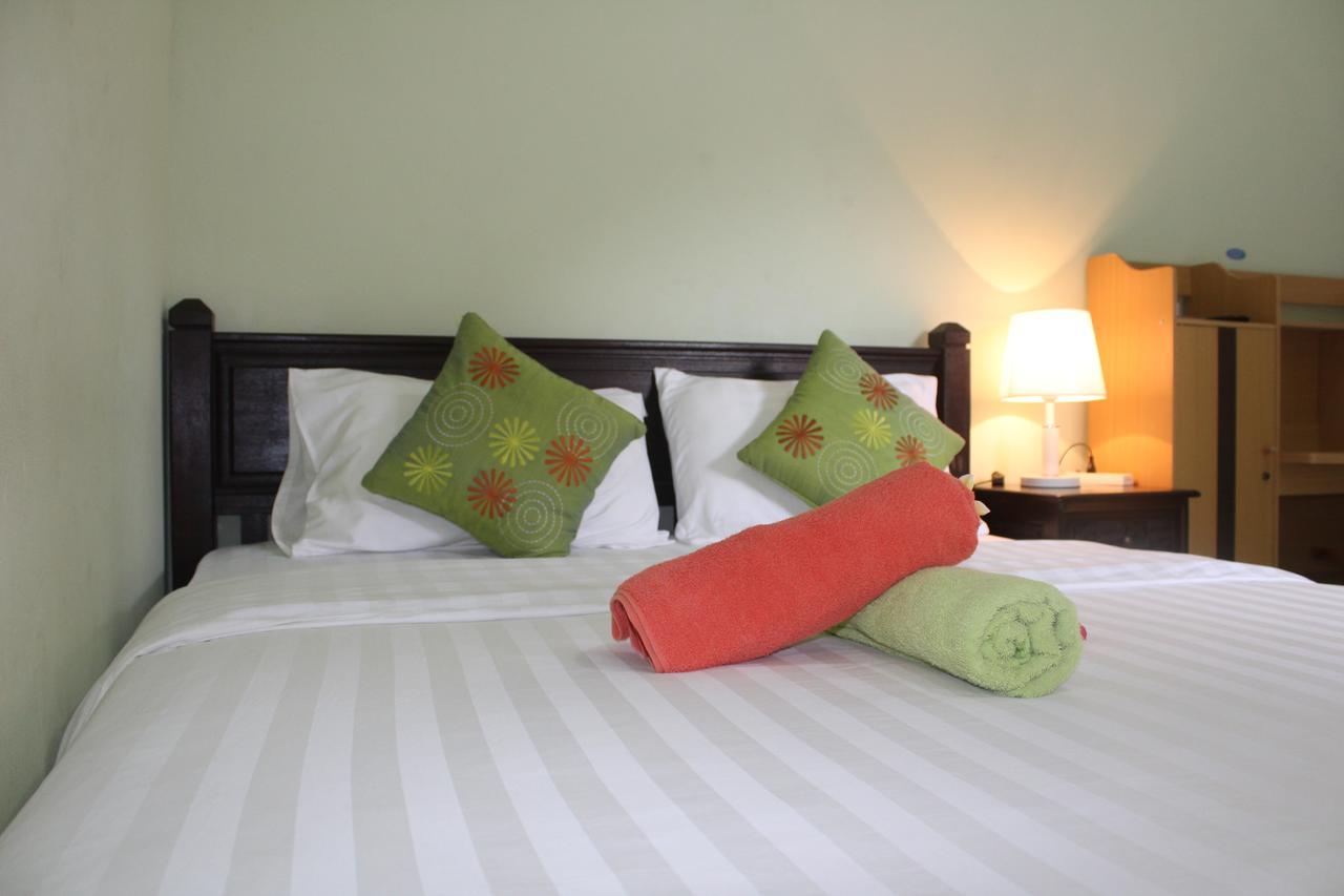 Green Palm Homestay BALI Luaran gambar